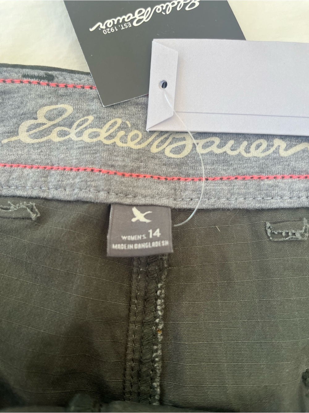Slightly Curvy Crop Pants - Picture 2 of 10
